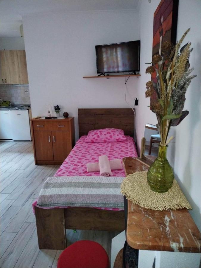 Apartments Ritosa-Ізола Екстер'єр фото